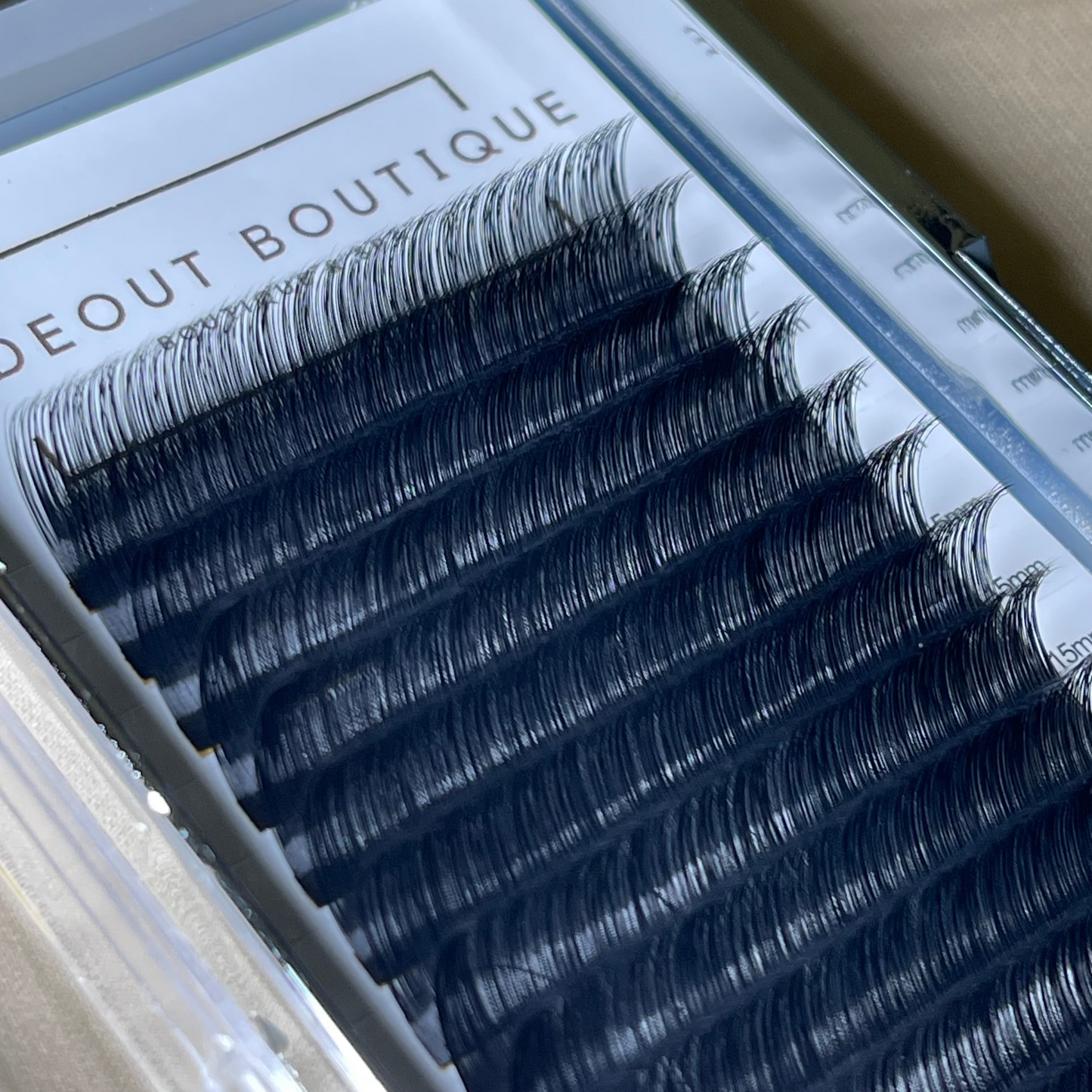 Hideout Cashmere Volume Lashes